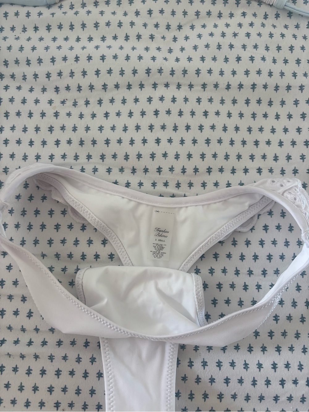 FRANKIES BIKINI White Lace Trim Triangle Bikini Set - Picture 2 of 5